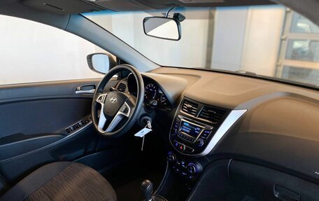 Hyundai Solaris II рестайлинг, 2016 год, 1 070 000 рублей, 12 фотография