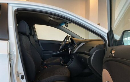 Hyundai Solaris II рестайлинг, 2016 год, 1 070 000 рублей, 29 фотография