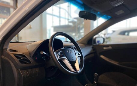 Hyundai Solaris II рестайлинг, 2016 год, 1 070 000 рублей, 23 фотография