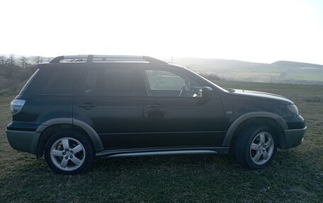 Mitsubishi Outlander III рестайлинг 3, 2005 год, 750 000 рублей, 2 фотография