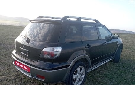 Mitsubishi Outlander III рестайлинг 3, 2005 год, 750 000 рублей, 12 фотография
