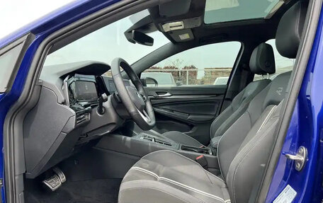 Volkswagen Golf VIII, 2022 год, 2 180 000 рублей, 9 фотография