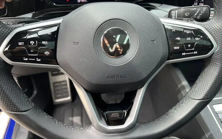 Volkswagen Golf VIII, 2022 год, 2 180 000 рублей, 11 фотография