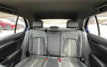 Volkswagen Golf VIII, 2022 год, 2 180 000 рублей, 17 фотография