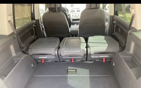 Volkswagen Touran III, 2009 год, 940 000 рублей, 12 фотография