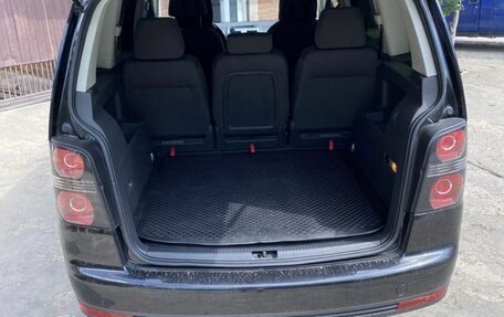 Volkswagen Touran III, 2009 год, 940 000 рублей, 13 фотография