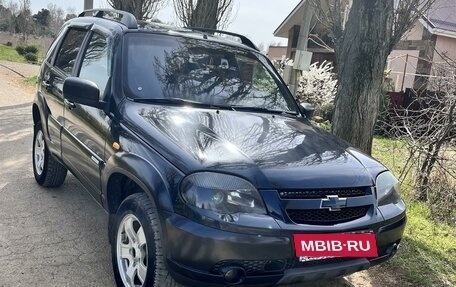 Chevrolet Niva I рестайлинг, 2010 год, 720 000 рублей, 4 фотография