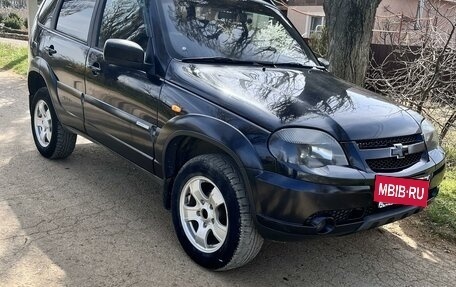 Chevrolet Niva I рестайлинг, 2010 год, 720 000 рублей, 2 фотография