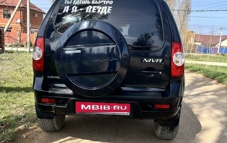 Chevrolet Niva I рестайлинг, 2010 год, 720 000 рублей, 11 фотография