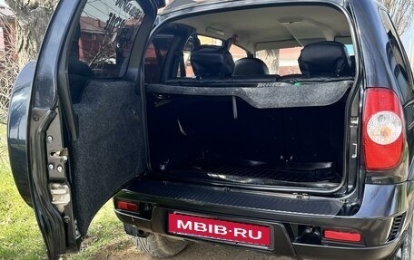 Chevrolet Niva I рестайлинг, 2010 год, 720 000 рублей, 24 фотография