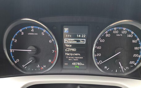 Toyota RAV4, 2017 год, 3 850 000 рублей, 14 фотография