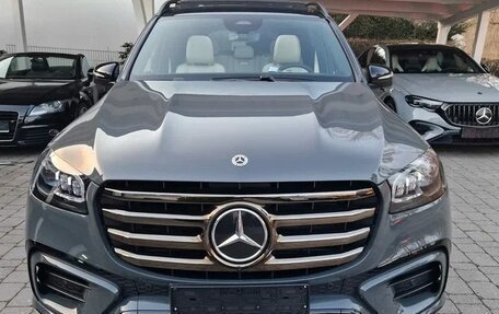 Mercedes-Benz GLS, 2024 год, 20 240 000 рублей, 2 фотография