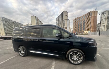 Toyota Voxy III, 2014 год, 1 800 000 рублей, 7 фотография