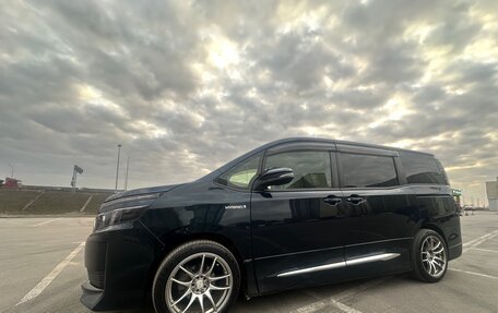 Toyota Voxy III, 2014 год, 1 800 000 рублей, 5 фотография