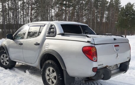 Mitsubishi L200 IV рестайлинг, 2010 год, 1 050 000 рублей, 3 фотография