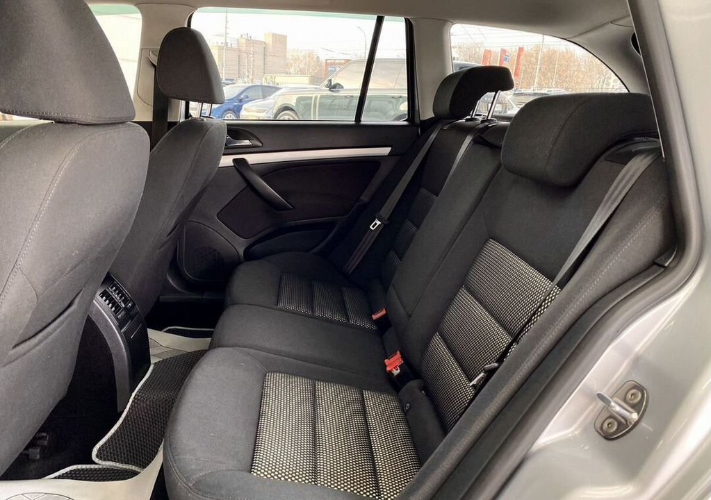 Skoda Octavia Scout, 2010 год, 1 299 000 рублей, 34 фотография