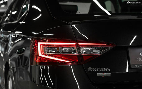 Skoda Superb III рестайлинг, 2015 год, 2 430 000 рублей, 23 фотография