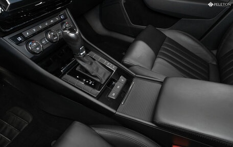 Skoda Superb III рестайлинг, 2015 год, 2 430 000 рублей, 16 фотография