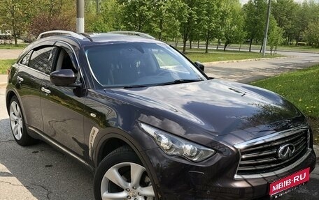 Infiniti FX II, 2012 год, 2 100 000 рублей, 1 фотография