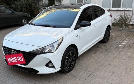Hyundai Solaris II рестайлинг, 2021 год, 1 750 000 рублей, 2 фотография