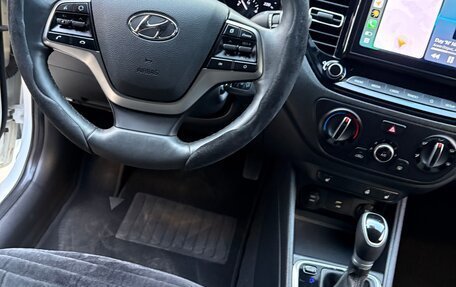 Hyundai Solaris II рестайлинг, 2021 год, 1 750 000 рублей, 6 фотография