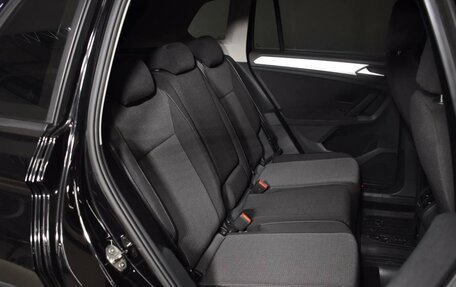 Volkswagen Tiguan II, 2021 год, 2 179 650 рублей, 7 фотография