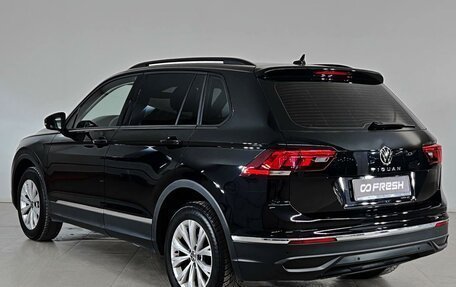 Volkswagen Tiguan II, 2021 год, 2 179 650 рублей, 2 фотография