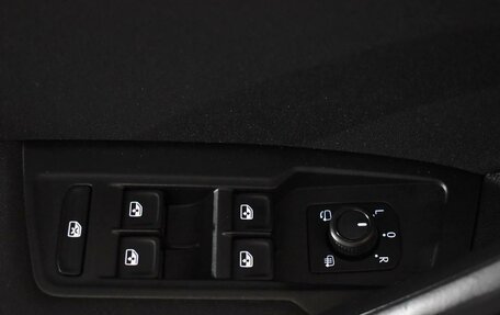 Volkswagen Tiguan II, 2021 год, 2 179 650 рублей, 22 фотография