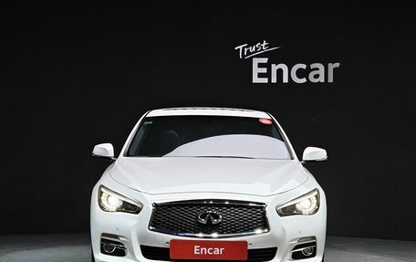 Infiniti Q50 I рестайлинг, 2015 год, 1 800 080 рублей, 2 фотография