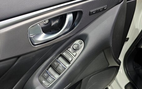 Infiniti Q50 I рестайлинг, 2015 год, 1 800 080 рублей, 16 фотография