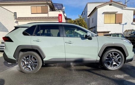 Toyota RAV4, 2021 год, 2 510 000 рублей, 3 фотография