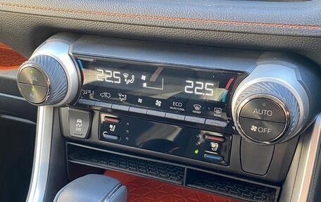 Toyota RAV4, 2021 год, 2 510 000 рублей, 25 фотография
