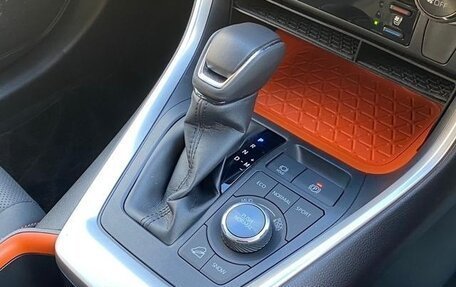 Toyota RAV4, 2021 год, 2 510 000 рублей, 26 фотография