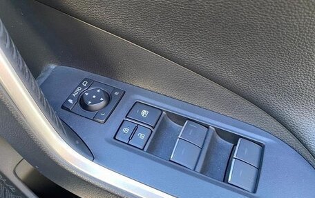 Toyota RAV4, 2021 год, 2 510 000 рублей, 33 фотография