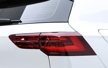 Volkswagen Golf VIII, 2022 год, 1 850 070 рублей, 5 фотография