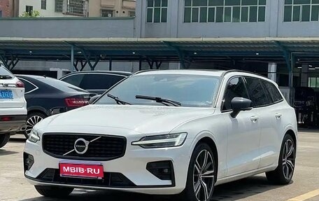 Volvo V60 II, 2022 год, 3 100 002 рублей, 1 фотография