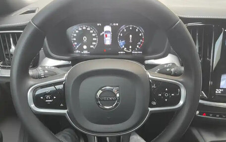 Volvo V60 II, 2022 год, 3 100 002 рублей, 10 фотография