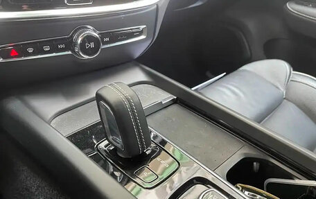 Volvo V60 II, 2022 год, 3 100 002 рублей, 12 фотография