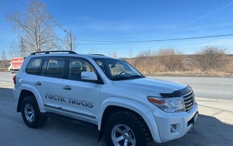 Toyota Land Cruiser 200, 2012 год, 5 300 000 рублей, 2 фотография