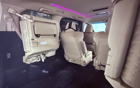 Toyota Vellfire II, 2019 год, 4 600 000 рублей, 12 фотография