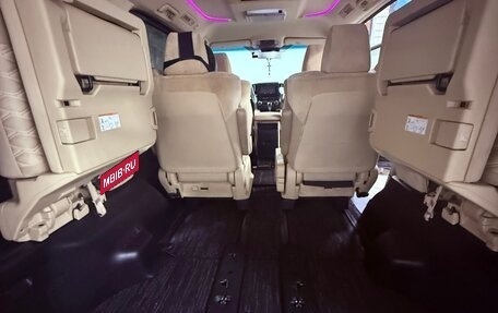 Toyota Vellfire II, 2019 год, 4 600 000 рублей, 10 фотография