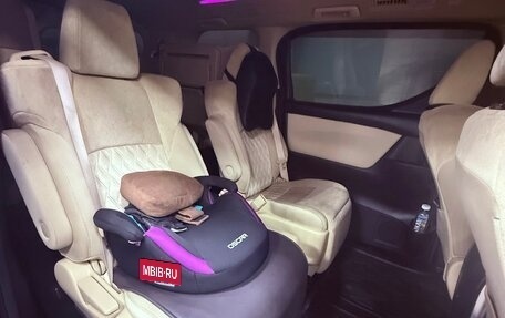 Toyota Vellfire II, 2019 год, 4 600 000 рублей, 9 фотография