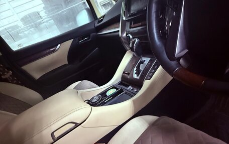 Toyota Vellfire II, 2019 год, 4 600 000 рублей, 13 фотография