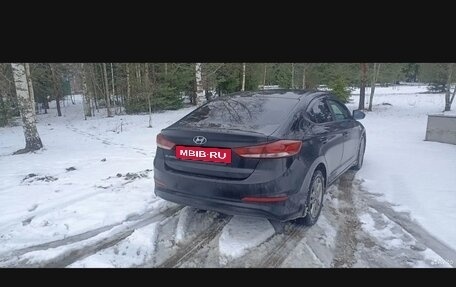 Hyundai Elantra VI рестайлинг, 2016 год, 1 100 000 рублей, 3 фотография
