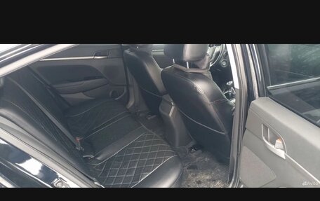Hyundai Elantra VI рестайлинг, 2016 год, 1 100 000 рублей, 8 фотография
