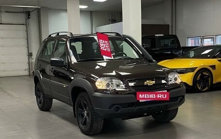 Chevrolet Niva I рестайлинг, 2016 год, 980 000 рублей, 7 фотография