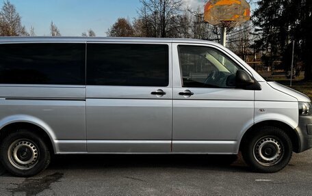 Volkswagen Transporter T5 рестайлинг, 2010 год, 1 400 000 рублей, 3 фотография