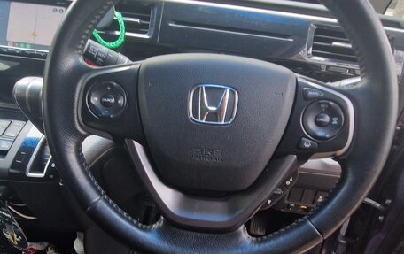 Honda Stepwgn IV, 2016 год, 2 400 000 рублей, 7 фотография