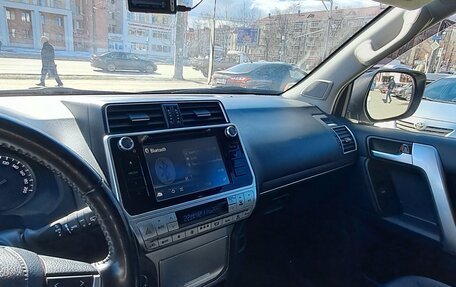 Toyota Land Cruiser Prado 150 рестайлинг 2, 2020 год, 6 800 000 рублей, 8 фотография