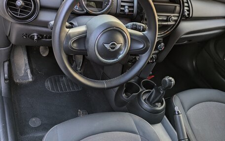 MINI Hatch, 2017 год, 1 500 000 рублей, 7 фотография